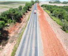 Terraplenagem na obra de restauração em concreto da PR-151 entre Ponta Grossa e Palmeira