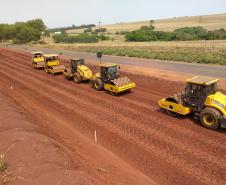 PR-317 obras de arquivo da duplicação em andamento