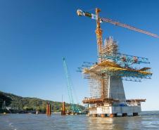 Ponte de Guaratuba chega a 60%