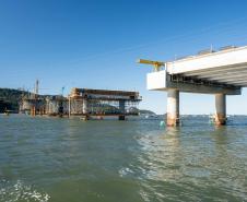 Ponte de Guaratuba chega a 60%