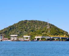 Ponte de Guaratuba chega a 70%