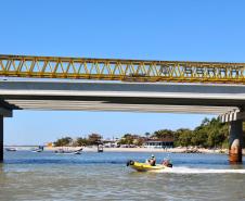 Ponte de Guaratuba chega a 70%