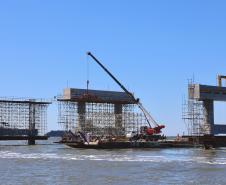 Ponte de Guaratuba chega a 70%