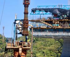 Ponte de Guaratuba chega a 70%