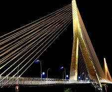 Ponte da Integração Brasil - Paraguai iluminada no Setembro Amarelo
