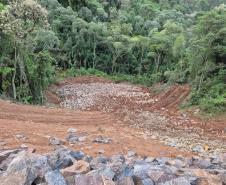 PR-170 em Bituruna serviços de retaludamento