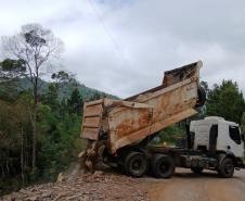 PR-170 em Bituruna serviços de retaludamento