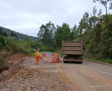 PR-170 em Bituruna serviços de retaludamento