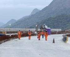 Ponte de Guaratuba chega a 80%