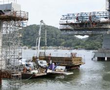 Ponte de Guaratuba chega a 80%