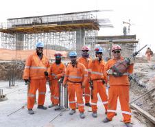 Ponte de Guaratuba chega a 80%