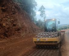 PR-180 serviços de terraplenagem entre Francisco Beltrão e Dois Vizinhos