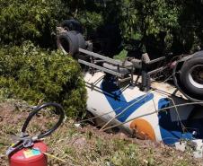 PR-182 em Salgado Filho retirada de caminhão