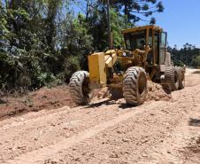 Conservação de via não-pavimentada