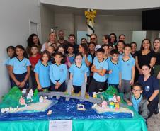 Alunos de escolha municipal montam maquete da ponte de Guaratuba