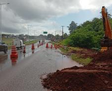 Recuperação de erosão na PR-323 em Umuarama