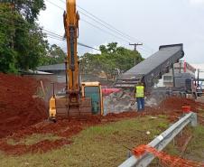 Recuperação de erosão na PR-323 em Umuarama