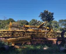 Passarela metálica desmontada que será instalada na PR-317 em Toledo