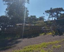 Passarela metálica desmontada que será instalada na PR-317 em Toledo