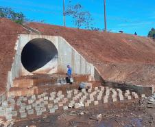 PR-436 implantação de bueiro metálico em Ribeirão do Pinhal