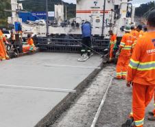 PRC-466 concretagem da pista em Pitanga