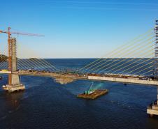 Ponte de Guaratuba - encontro dos trechos estaiados