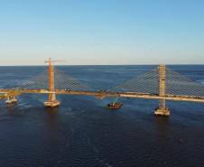 Ponte de Guaratuba - encontro dos trechos estaiados