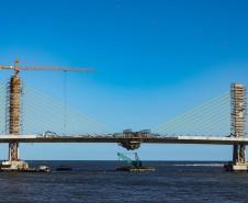 Ponte de Guaratuba - encontro dos trechos estaiados
