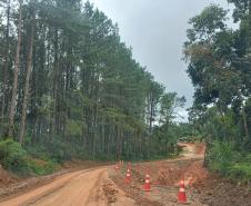 PR-092 em Doutor Ulysses obra de pavimentação