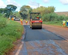 PR-439 conservação do pavimento entre Ribeirão do Pinhal e Santo Antônio da Platina