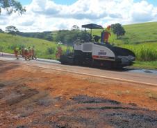 PR-439 conservação do pavimento entre Ribeirão do Pinhal e Santo Antônio da Platina