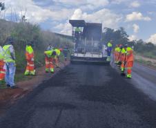 PR-439 conservação do pavimento entre Ribeirão do Pinhal e Santo Antônio da Platina
