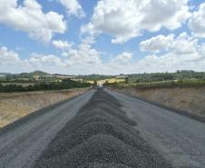 Pavimentação da PR-990 em Rebouças