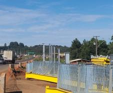 PRC-466 nova passarela para pedestres em Pitanga