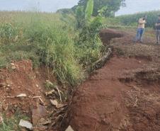 PR-552 erosão próximo a Ourizona