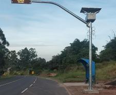 Novo abrigo para parada de ônibus na PRC-487 em Cândido de Abreu