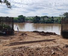 PR-498 nova ponte sobre o Rio Ivaí entre São Carlos do Ivaí e Japurá - fundação nas margens