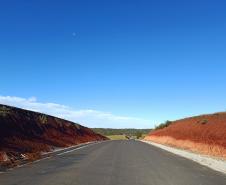 PR-090 obra de pavimentação em Rebouças