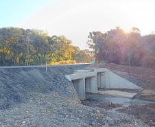 PR-090 obra de pavimentação em Rebouças