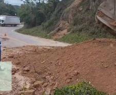 PR-092 interditada após escorregamento no km 79