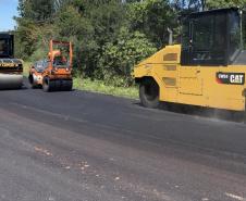 Serviços de conservação na PR-092 entre Rio Branco do Sul e Cerro Azul