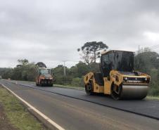 Serviços de conservação na PR-170 em Pinhão