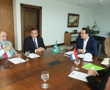 Governador Carlos Massa Ratinho Júnior recebe comitiva do Governo do Paraguai  -  Curitiba, 14/02/2019  -  Foto: Rodrigo Félix Leal/ANPr