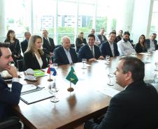 Governador Carlos Massa Ratinho Júnior recebe comitiva do Governo do Paraguai  -  Curitiba, 14/02/2019  -  Foto: Rodrigo Félix Leal/ANPr