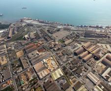 O Porto de Paranaguá comemora seu 84º aniversário no próximo domingo (17), mantendo o desempenho que o coloca entre os portos mais importantes da América Latina e o segundo maior porto do Brasil.   -  Paranaguá, 15/03/2019  -  Foto:  Claudio Neves/APPA  