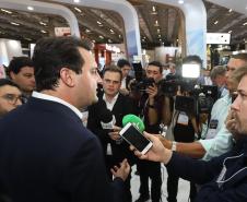 O governador Carlos Massa Ratinho Júnior esteve nesta terça-feira (19) na Intermodal South America 2019, maior feira do setor de logística e comércio exterior da América Latina, onde o Estado está presente com um estande dos Portos do Paraná.  -  São Paulo, 19/03/2019  -  Foto: Rodrigo Félix Leal/ANPr