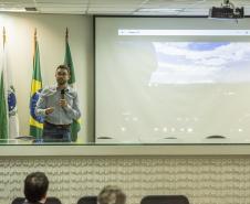 Os Portos do Paraná receberam nesta sexta-feira (29) os participantes do II Fórum Acidentes e Fatos da Navegação e a Cobertura P&I, que reúne a comunidade portuária para discutir questões de segurança na navegação, importância da prevenção e ações de resposta a emergências. Foto: Claudio Neves/APPA