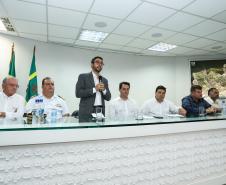 O governador Carlos Massa Ratinho Junior anunciou nesta quarta-feira (3) a contratação do projeto executivo de engenharia para restauração e ampliação de capacidade da Av. Ayrton Senna da Silva, um dos principais acessos ao Porto, no Litoral. A revitalização da via é fundamental para aumentar a capacidade de escoamento das exportações do Estado.  -  Paranaguá, 03/04/2019  -  Foto: Rodrigo Félix Leal/ANPr