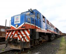 A Ferroeste (Estrada de Ferro Paraná Oeste S.A.) faturou R$ 9 milhões nos três primeiros meses de 2019, melhor resultado de um primeiro trimestre de sua história. Nesse período passaram pelos 250 quilômetros do trecho entre Cascavel e Guarapuava 308.137 toneladas de produtos, sendo 205.086 de granéis – pela primeira vez esse trimestre, que contempla a colheita da safra de soja, alcança a marca de pelo menos 200 mil toneladas.  -  Guarapuava, 04/04/2019  -  Foto: Jaelson Lucas/ANPr