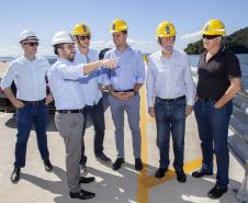O planejamento futuro para a infraestrutura do Litoral do Estado e o crescimento dos Portos do Paraná foram discutidos nesta quinta-feira (18), durante visita do o vice-governador, Darci Piana, e secretário-chefe da Casa Civil, Guto Silva, ao Porto de Paranaguá. Foto: Claudio Neves/APPA